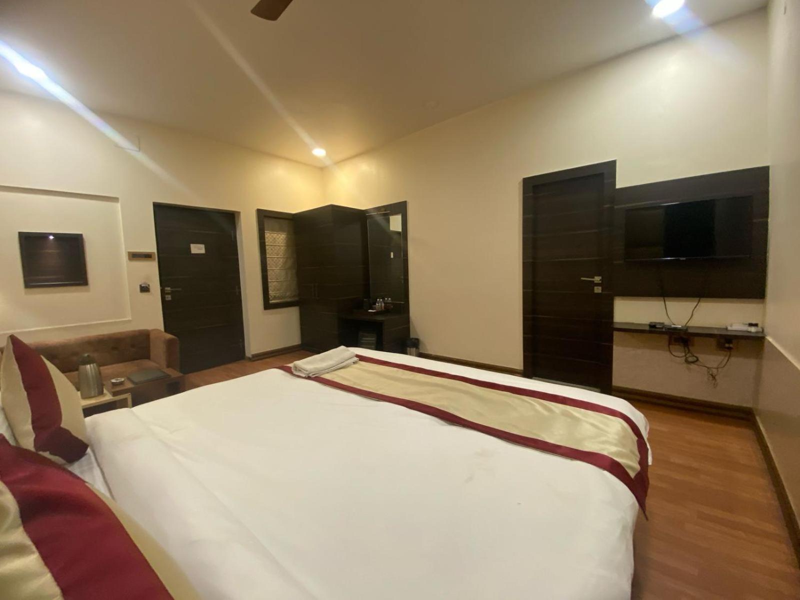 Hotel New Grand Deoghar Exterior foto